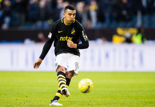 s Nabil Bahoui med ett skott