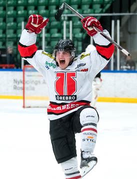 Örebros Glenn Gustafsson jublar