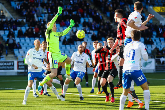 Norrköpings målvakt Isak Pettersson