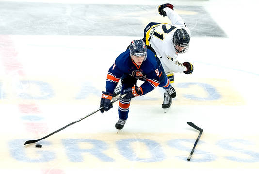 David Gustafsson i HV71 och Axel Sundberg i Växjö