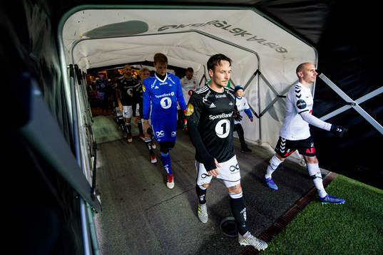 Mike Jensen of Rosenborg and Jone Samuelsen of Odd