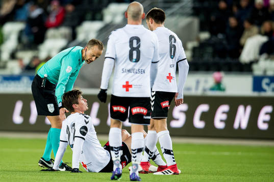 Torgeir Børven of Odd with an injury