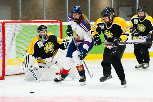 Stockholms Aoife Leacy och Västergötlands  Elvira Svensson