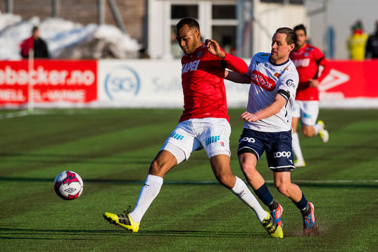 Markus Skjellum of Kongsvinger and Tommy Høiland of Viking