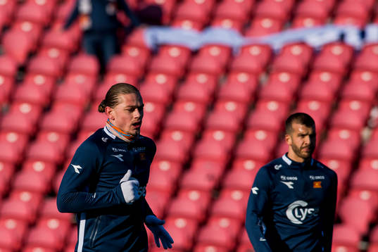 Julian Ryerson and Zlatko Tripic of Viking