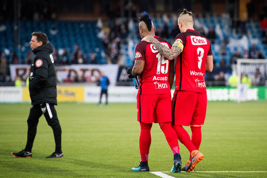 Bismar Acosta of Brann and Vito Wormgoor of Brann