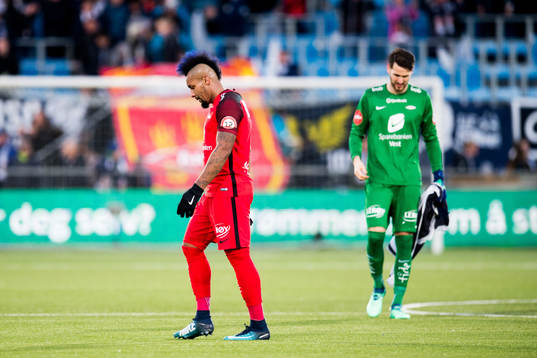 Bismar Acosta of Brann and goalkeeper Samuel