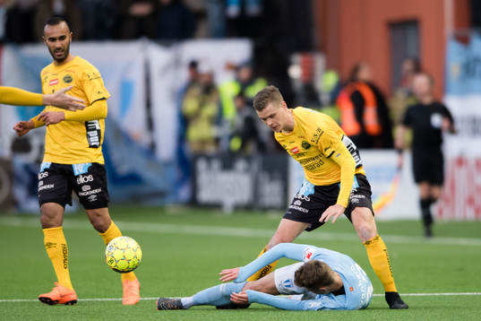 Elfsborgs Samuel Holmén och Malmö FFs Mattias Svanberg