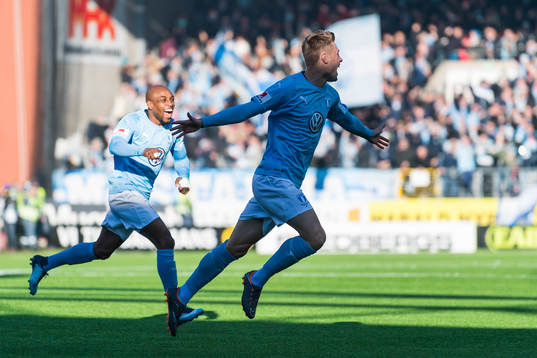 Malmö FFs Mattias Svanberg jublar