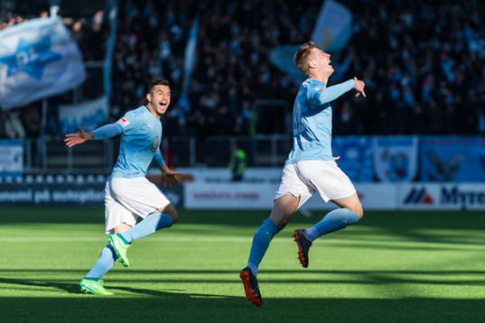 Malmö FFs Mattias Svanberg jublar