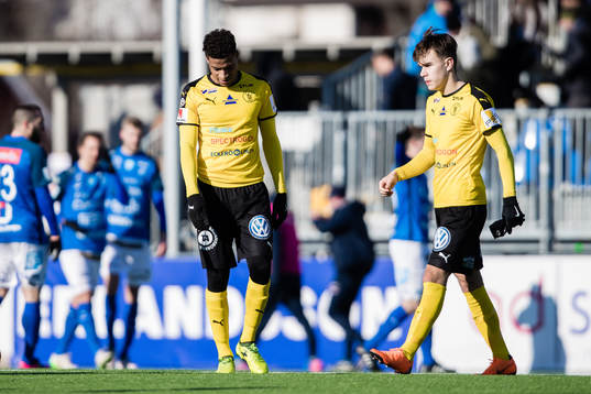 Frejs Joseph Ceesay och Dusan Jajic deppar