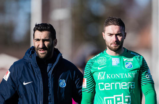 Norrbys tränare Mohammed Ali Khan och målvakt Mergim
