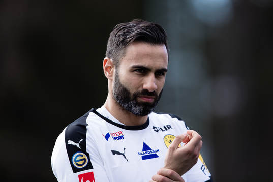 Frejs målvakt Marko Atanackovic innan fotbollsmatchen i