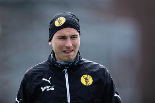 Frejs Marcus Hansson innan fotbollsmatchen i Superettan