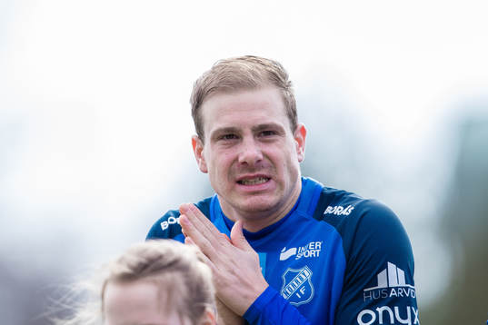Norrbys Nicklas Savolainen innan fotbollsmatchen i