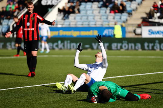 Brommapojkarnas målvakt deppar och Norrköpings Kalle