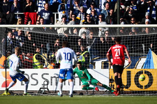 Norrköpings Kalle Holmberg straff och snål 2-1 på