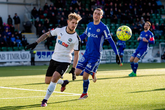 Örebros Daniel Björnquist och Sundsvalls Dennis Olsson