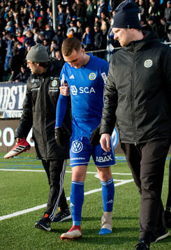 Sundsvalls Dennis Olsson utgår skadad