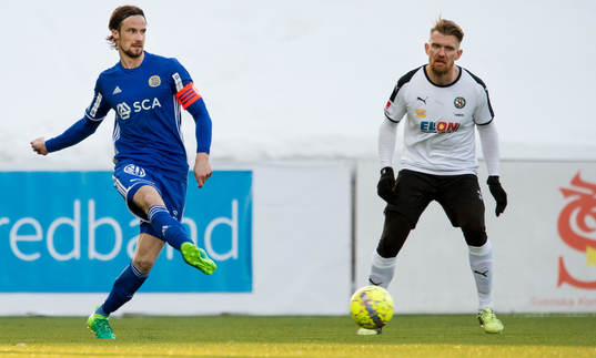 Sundsvalls Linus Hallenius och Örebros Michael Almebäck