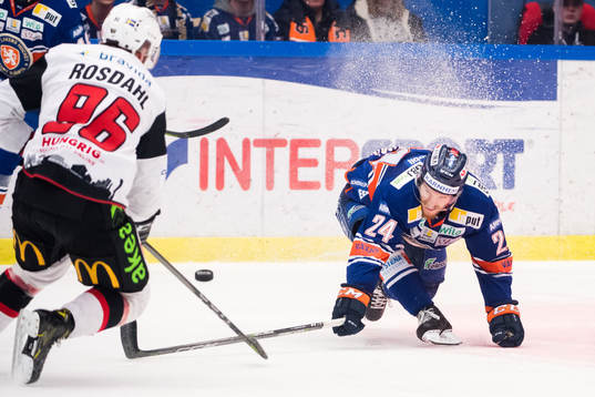 Malmö Redhawks Kim Rosdahl och Växjös Brendan Shinnimin
