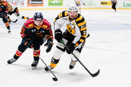 Djurgårdens Markus Ljungh och Skellefteås Jimmie Ericsson