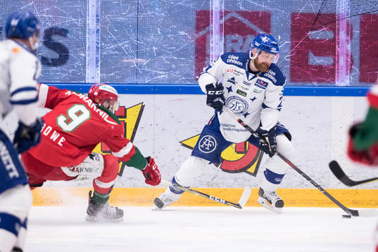 Leksands Mattias Ritola och Moras Andrew Rowe  i