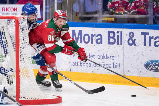 Moras Mathias Bromé och Leksands Filip Johansson  i