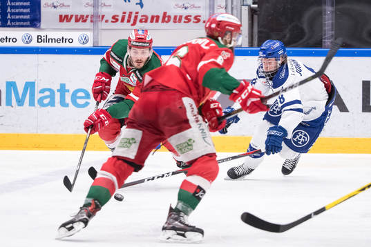 Moras John Persson och Leksands Filip Johansson  i