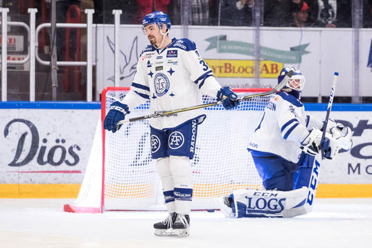 Leksands Patrick McNally och målvakt Tex Williamsson