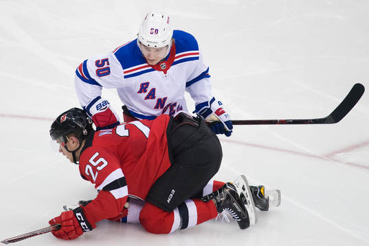 Devils Mirco Mueller och Rangers Lias Andersson