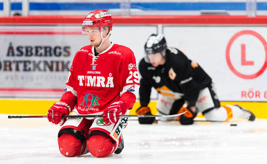 Timrås Lukas Enqvist värmer upp