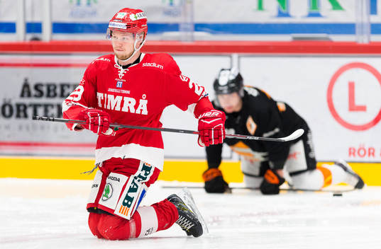 Timrås Lukas Enqvist värmer upp