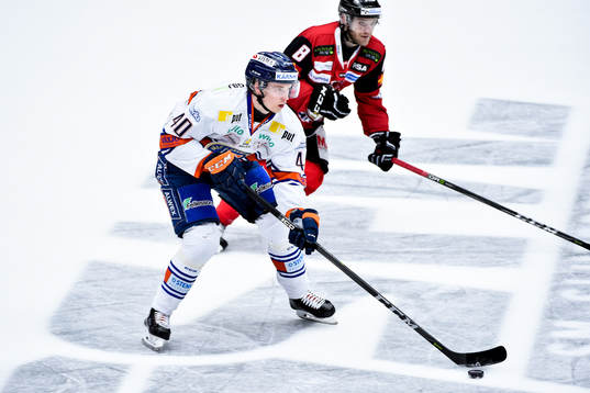 Växjös Elias Pettersson och Malmö Redhawks Johan Olofsson