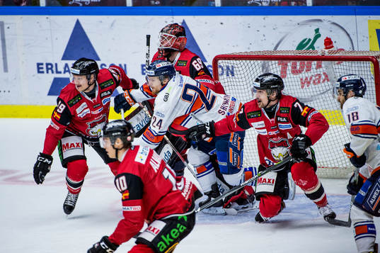 Växjös Brendan Shinnimin och Andrew Calof mot Malmö