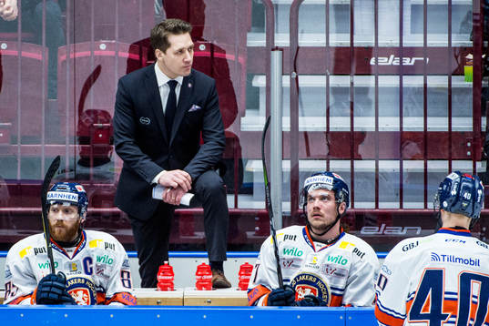 Växjös tränare Sam Hallam