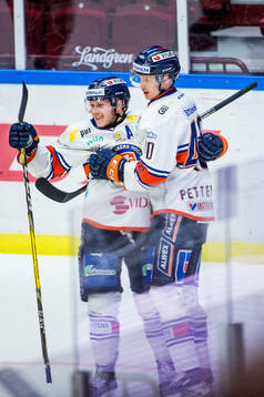 Växjös Tuomas Kiiskinen jublar