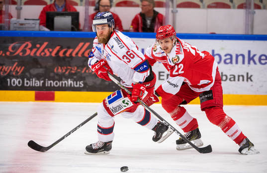 Västerviks Alexander Wiklund och Trojas Jonathan Johnson