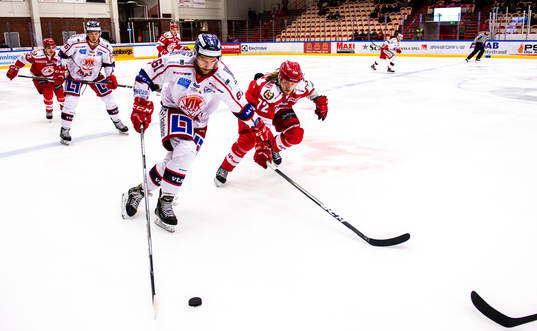 Västerviks Emil Wahlberg och Trojas Nicolai Meyer