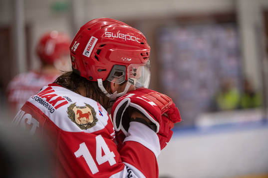 Trojas Tobias Törnqvist deppar