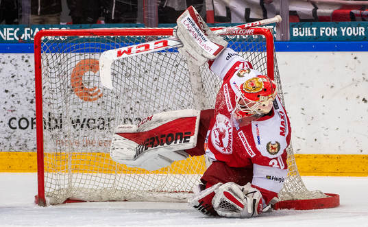 Trojas målvakt Johan Nielsen