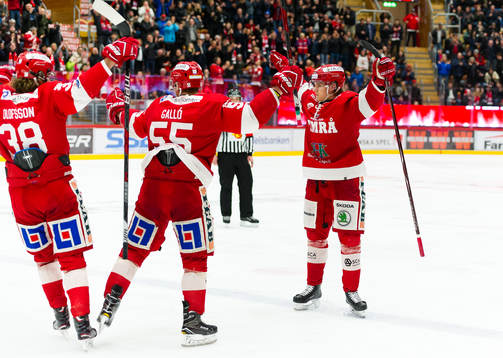 Timrås Marcus Hardegård  jublar