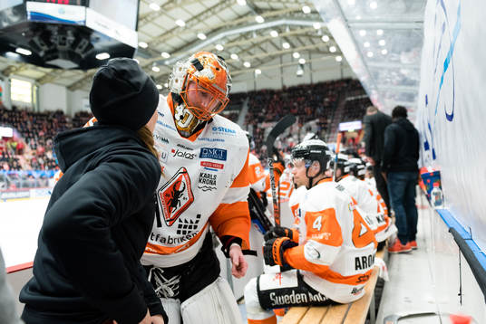 Karlskronas målvakt Johan Holmqvist byts ut pga skada
