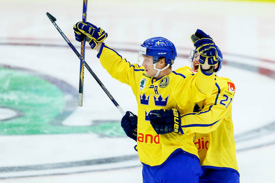 Bläddra bland fler bilder av Ishockey, Landskamp, Sverige - Slovakien
