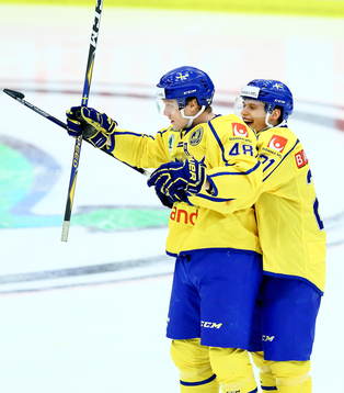 Sveriges Lawrence Pilut kramar om Carl Klingberg