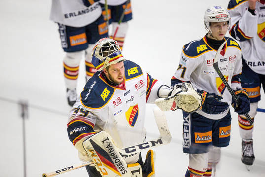 Djurgårdens målvakt Adam Reideborn deppar