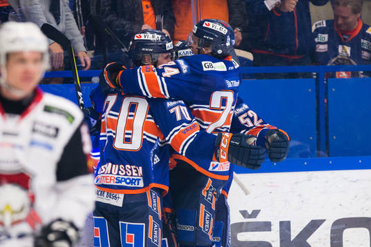 Växjös Andrew Calof jublar