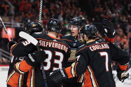 Ducks Derek Grant, Jakob Silfverberg, Hampus Lindholm och