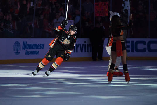Ducks Jakob Silfverberg hyllas som en av matchens bästa