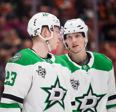 Stars Esa Lindell och John Klingberg